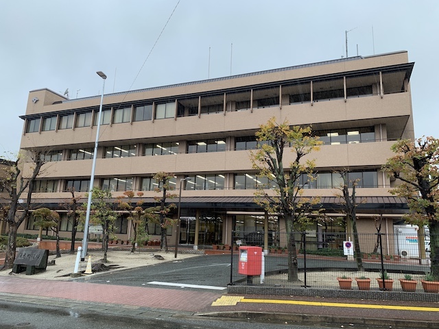 須恵町役場本庁舎